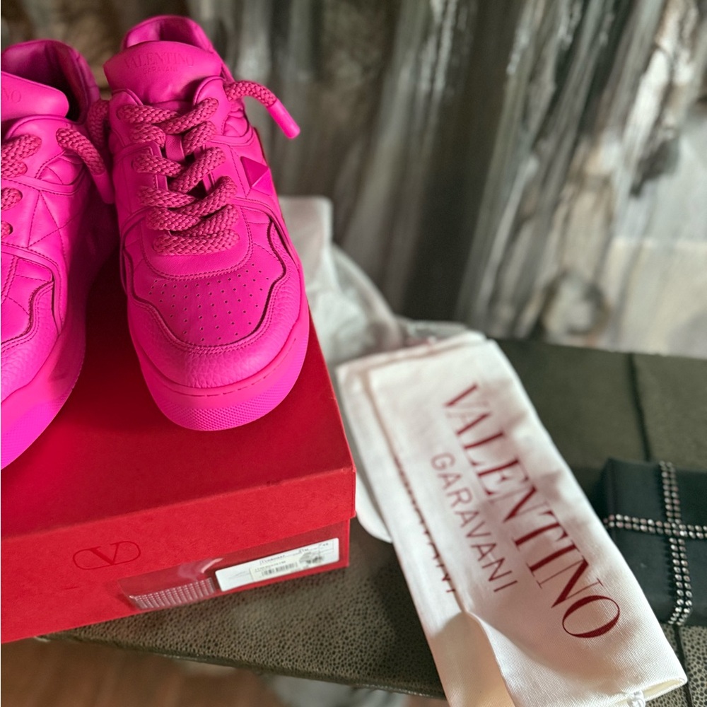 Valentino Garavani One Stud XI Pink Leather Sneakers ( BRAND NEW ) - Picture 2 of 14